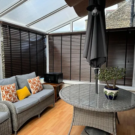 King-bed En-suite بيت ضيافة ويندرمير