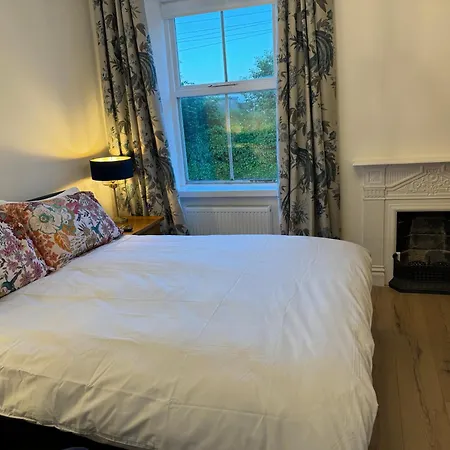 بيت ضيافة King-bed En-suite