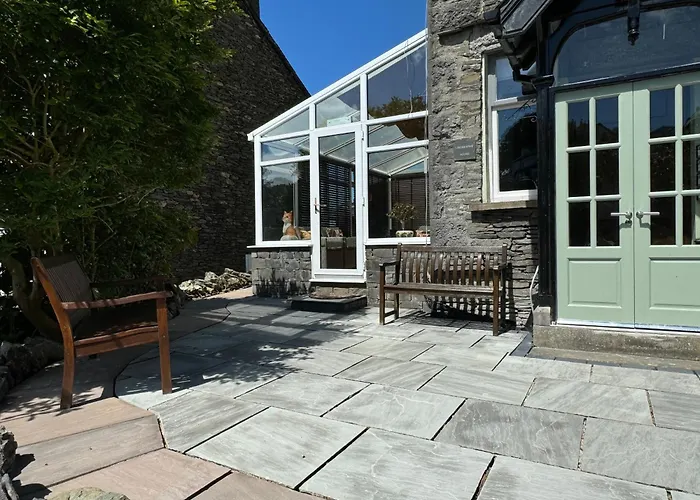 Guest house King-bed En-suite